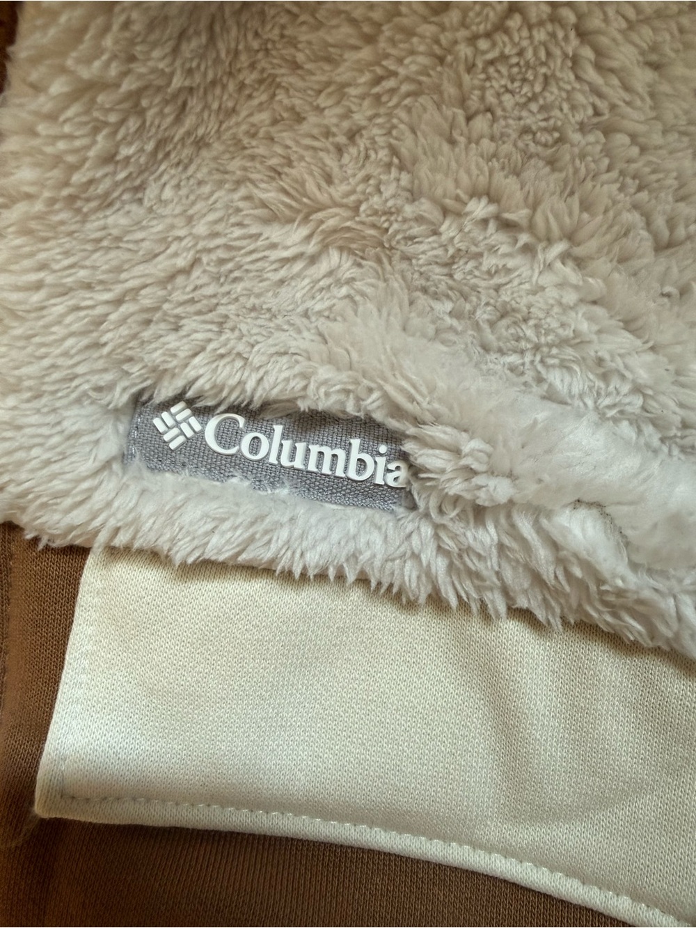 Columbia Two-Tone Cream and Brown Sherpa Fleece Jacket - Picture 4 of 5